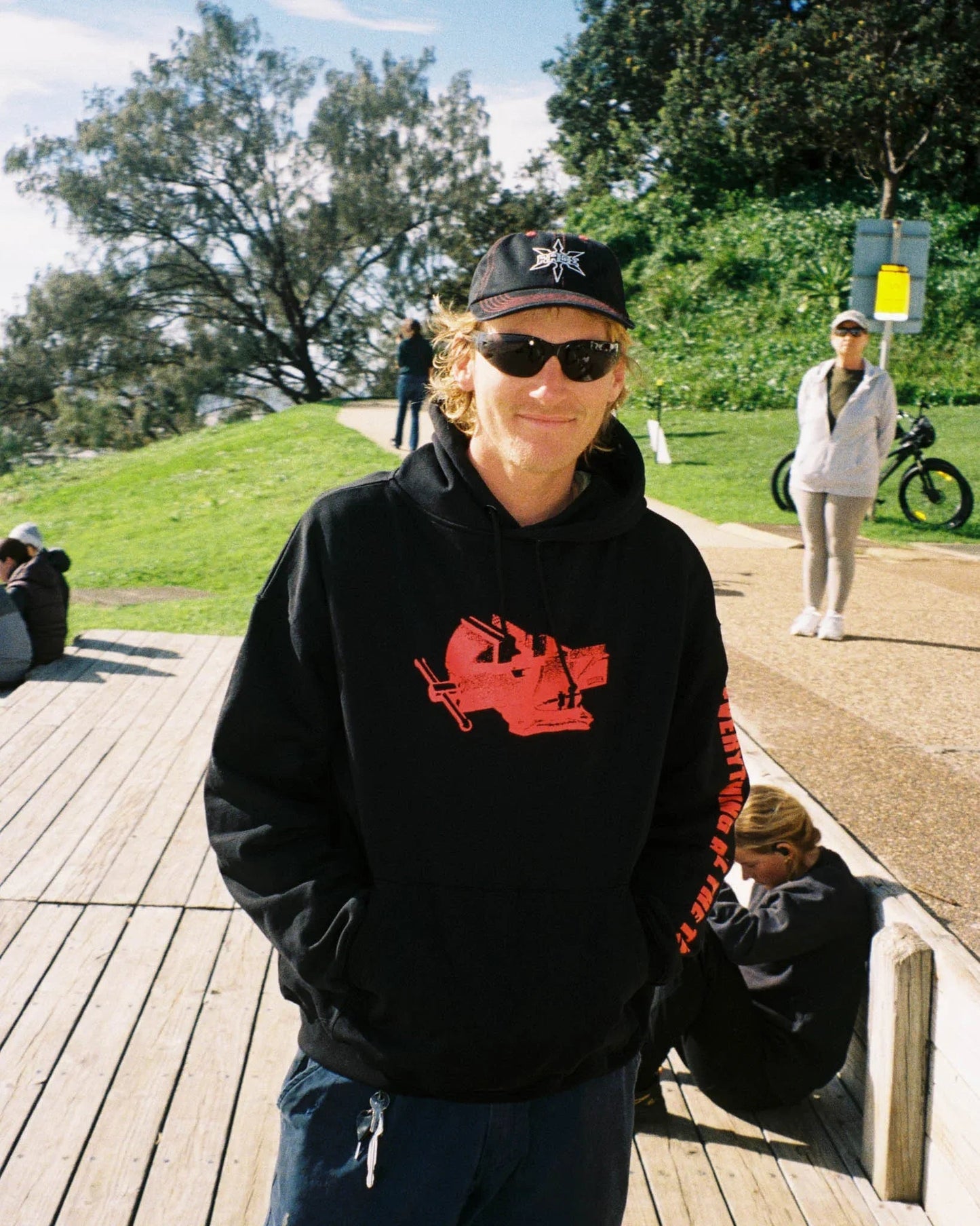 EVERYTHING ALL THE TIME HOOD (Black)